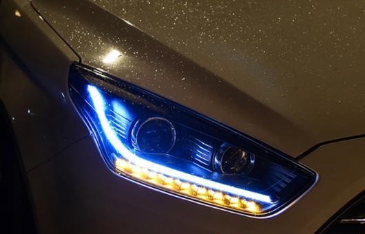 ヘッドライト 適用: フォード/FORD エスコート 2015 LED ヘッドランプ