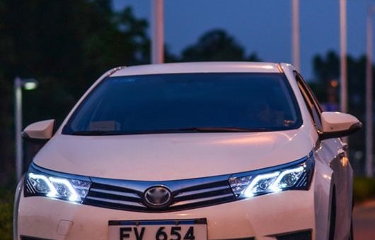 ヘッドライト 適用: トヨタ カローラ 2014-2016 LED ヘッドランプ デイ