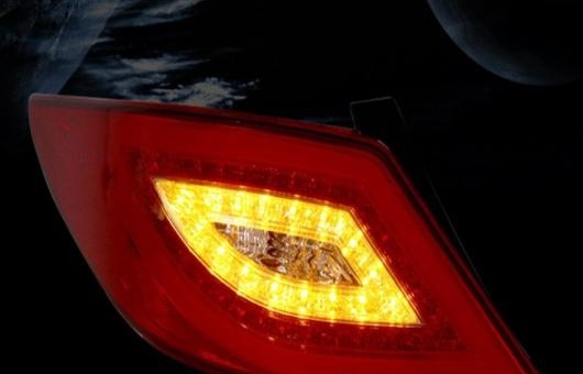 適用: ヒュンダイ/現代/HYUNDAI ヴェルナ LED テールライト 2011 2015 テール ライト リア ランプ DRL + ブレーキ パーク シグナル レッド AL HH 1148 AL :502736430:オートパーツエージェンシー3号店