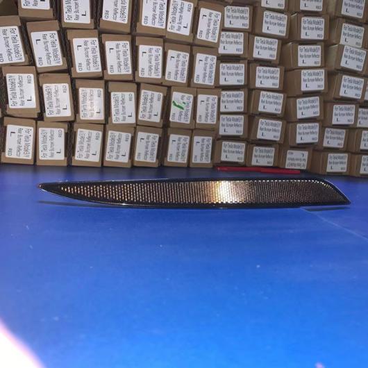 2ピース オート レッド グレー 左 右 リア バンパー リフレクター ワーニング ライト ストリップ カバー バー 適用: テスラ/TESLA モデル レッド AL-OO-1112 AL_4