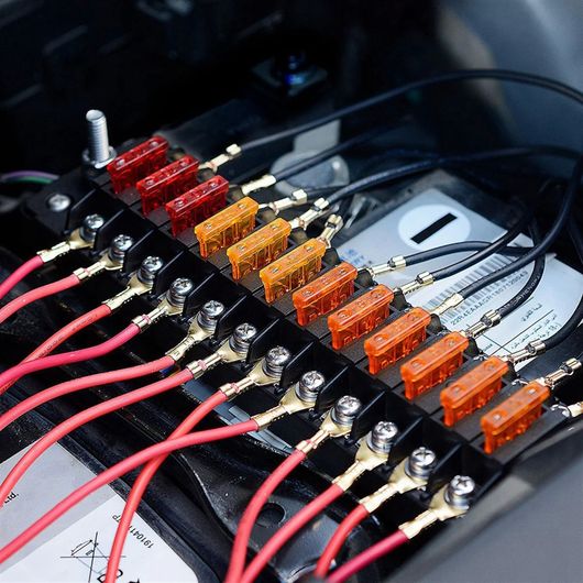 ヒューズ ボックス ホルダー 難燃性 6 ウェイ ブレイド ヒューズ