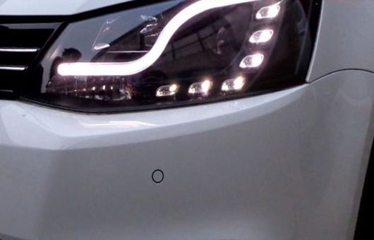適用: VW フォルクスワーゲン/VOLKSWAGEN ジェッタ ヘッドライト 2012