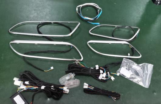 アンビエントライト LED ライト 12色 ランプ 適用: メルセデス・ベンツ