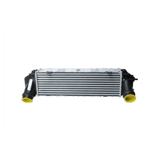 インタークーラー 充電 エア クーラー 適用: BMW 2012-16 528i