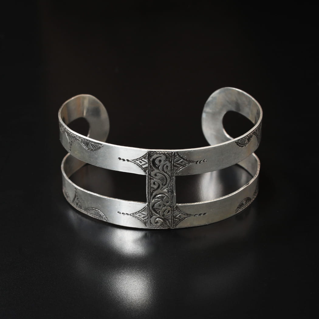 トゥアレグ バングルのおすすめ人気商品一覧 通販 - Yahoo!ショッピング