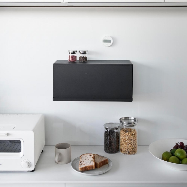 即発送☆美品　TOWER 黒　収納ケース 調味料用 tower 山崎実業 マグネットブレッドケース タワー 4903208102582