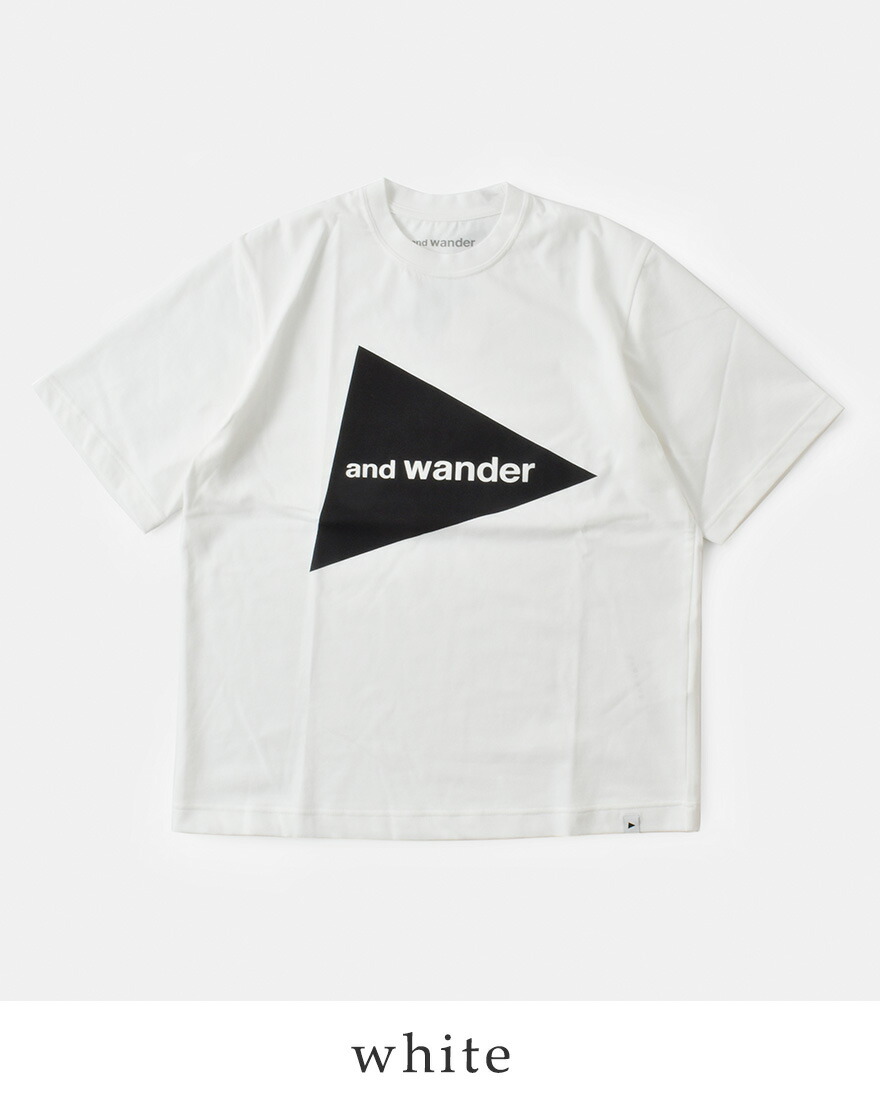 and wander（アンドワンダー） 速乾 ビッグロゴ 半袖Tシャツ and