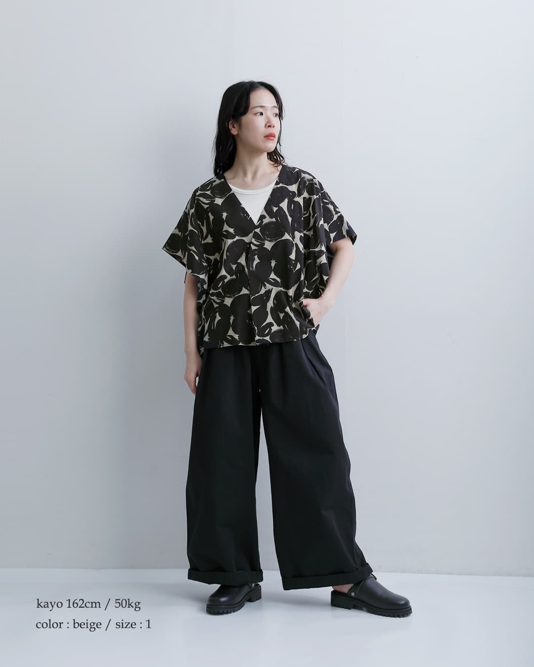 SAC ハバーサック HAVERSACK ブラッシュドフラワープリント Vネック