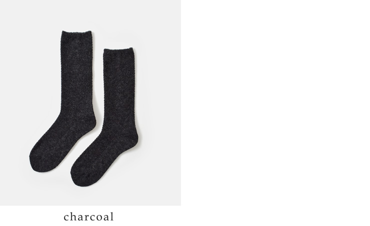 evam eva vie(エヴァムエヴァヴィー)カシミヤ混ウールモスステッチソックスe002z079