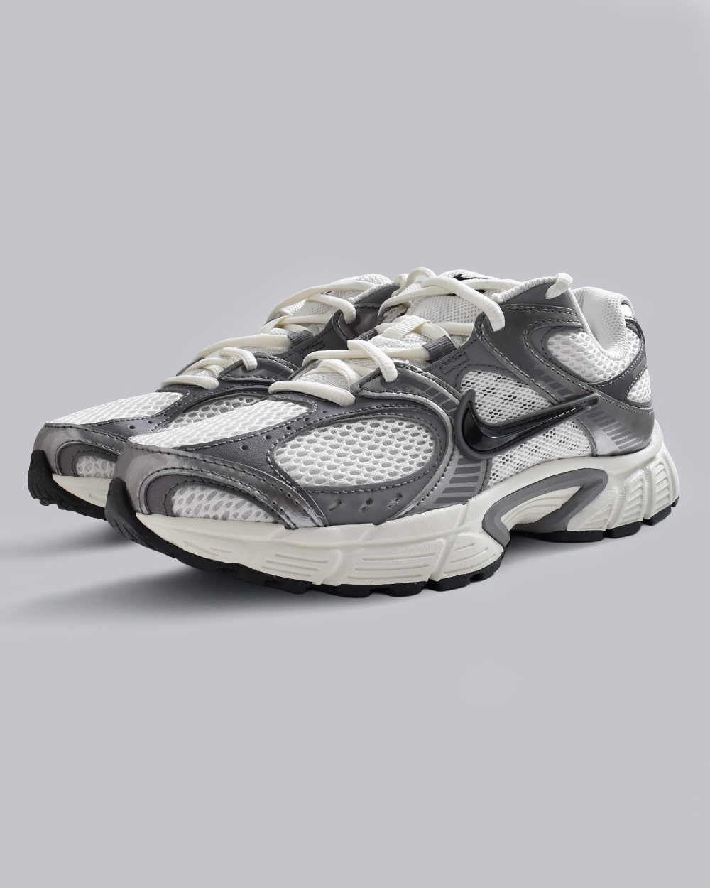 NIKE（ナイキ） NIKE V5 RNR スニーカー hj5228 レディース 海外出荷