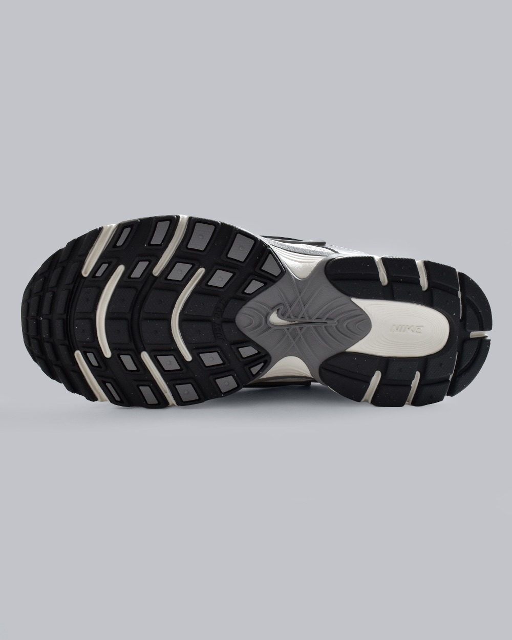 NIKE（ナイキ） セール【30%OFF】ナイキ NIKE V5 RNR スニーカー