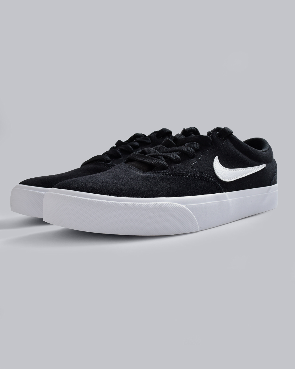 NIKE（ナイキ） ウィメンズ チャージ スエード スニーカー im4399