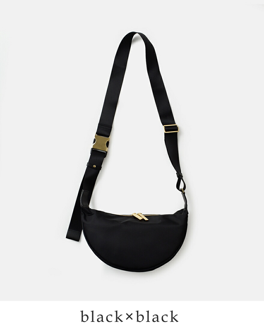 VIOLAd’ORO (ヴィオラドーロ) ナイロンボディバック　ブラック VIOLAd'ORO(ヴィオラドーロ)｜BIANCA ナイロンボディバッグ M/ブラック