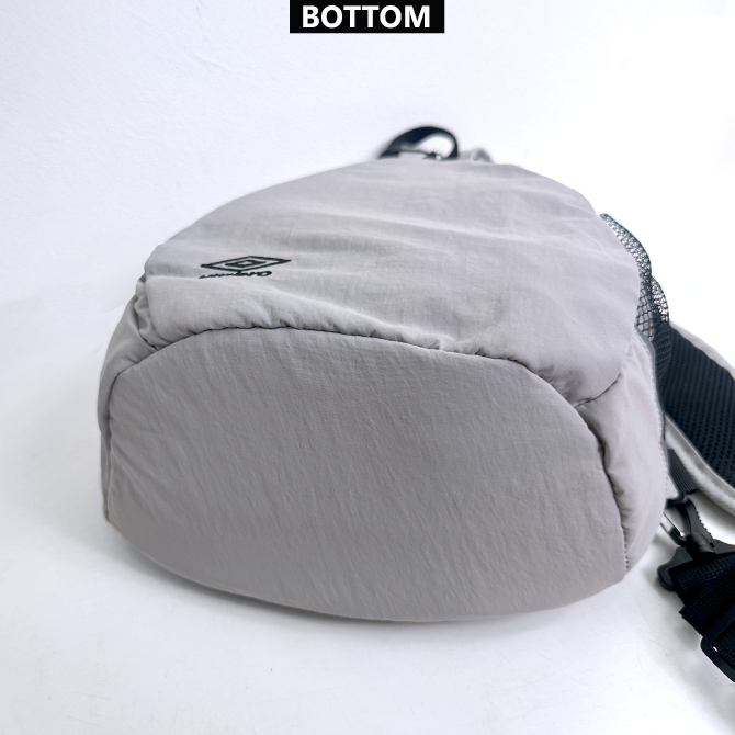 umbro アンブロ ボディバッグ 2WAY ショルダーバッグ ワンショルダーバッグ 大口 収納ポケット ナイロンワッシャー素材 肩掛けし易いカジュアルバッグ/爆買 | umbro | 08