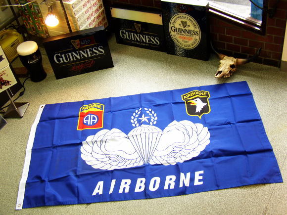 フラッグ 旗 タペストリー 米軍 ミリタリー (AIRBORNE) 85x150cm