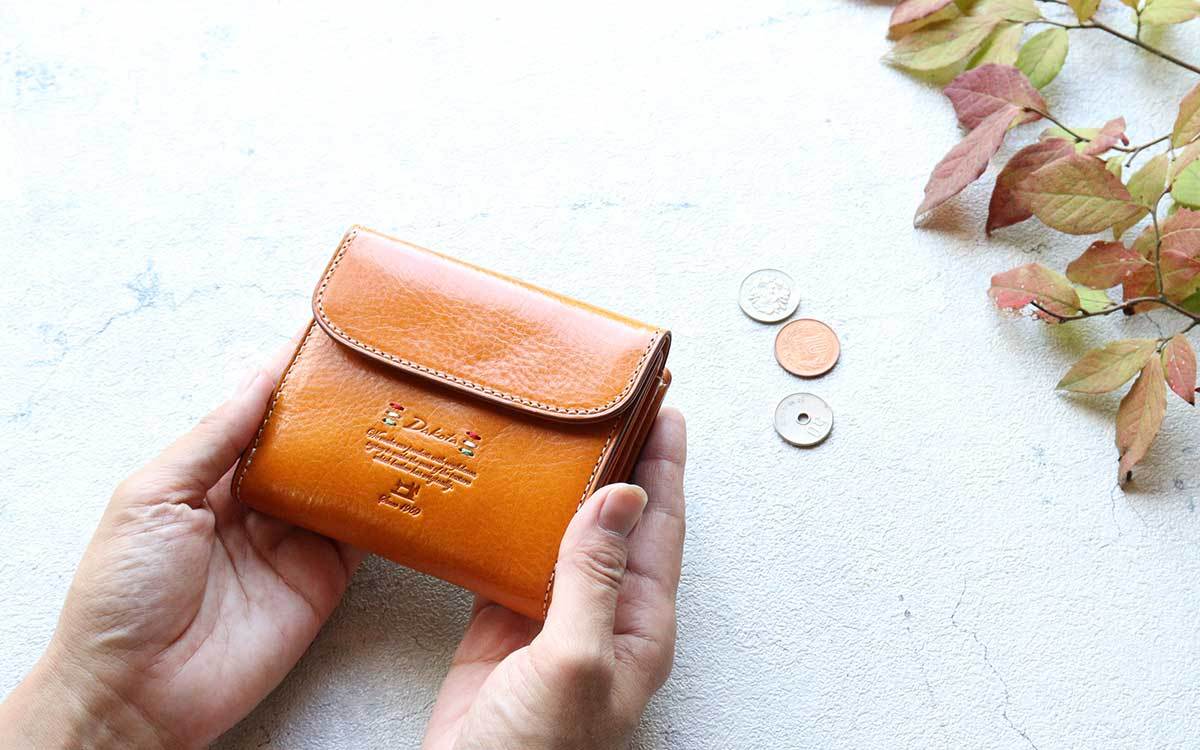 【新品未使用】ダコタ　トリコローレ　がま口　レザー　二つ折り財布 Dakota（ダコタ） 二つ折り財布 2折財布 がま口小銭入れ 財布