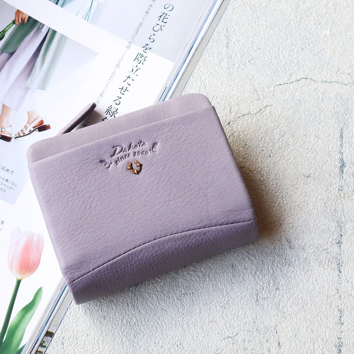 未使用品　Dakota ダコタ 二つ折り財布 Dakota（ダコタ） 二つ折り財布 L字ファスナー小銭入れ 馬蹄 軽量