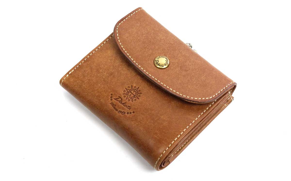【美品】ダコタ　コラッジョ　がま口　レザー　二つ折り財布 Dakota ダコタ 財布 二つ折り コラッジョ がま口 レディース 二