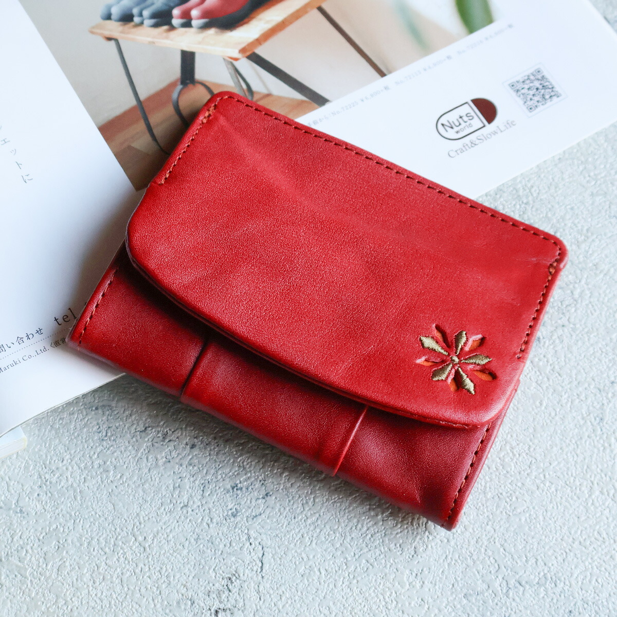 Sybilla（シビラ） ミニ財布 ボックス型小銭入れ 刺繍 パンチング 花