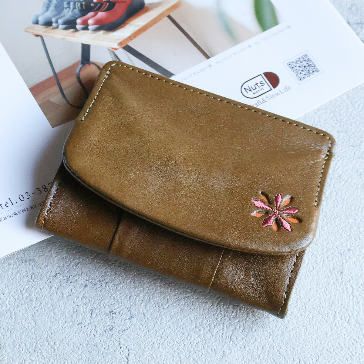 Sybilla（シビラ） ミニ財布 ボックス型小銭入れ 刺繍 パンチング 花