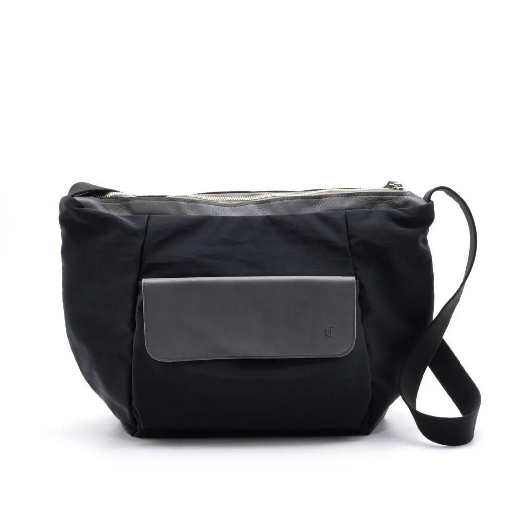 フラップデザイン ショルダーバッグ A4 ナイロン×牛革 異素材 CLEDRAN クレドラン LIMO LEATHER FLAP TOTE CL3878 日本製の画像