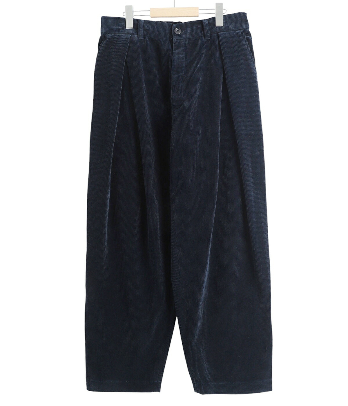 is-ness イズネス　コーデュロイ　パンツ　【2020AWPT06】 is-ness（イズネス） ： CORDUROY TUCK TROUSERS / 全2色