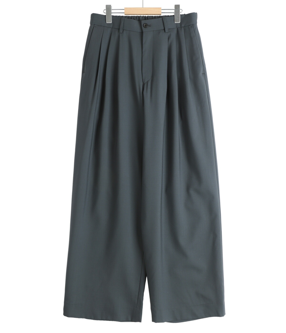 MARKAWARE / マーカウェア ： TRIPLE PLEATED WIDE TROUSERS -ORGANIC WOOL 2/80 TROPICAL- / 全2色 ： A26A15PT03Cの画像