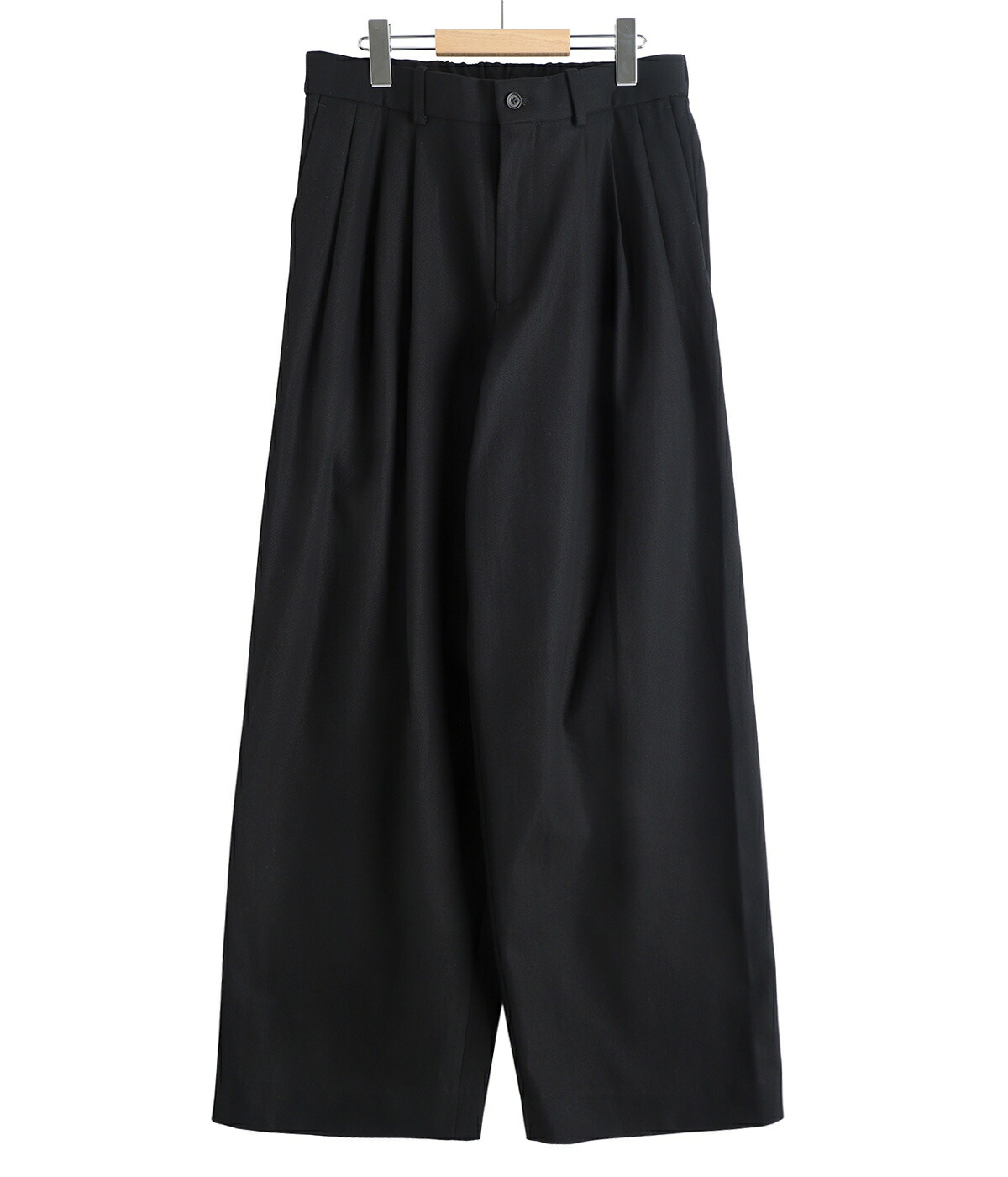 markaware（マーカウェア） ： TRIPLE PLEATED WIDE TROUSERS ORGANIC