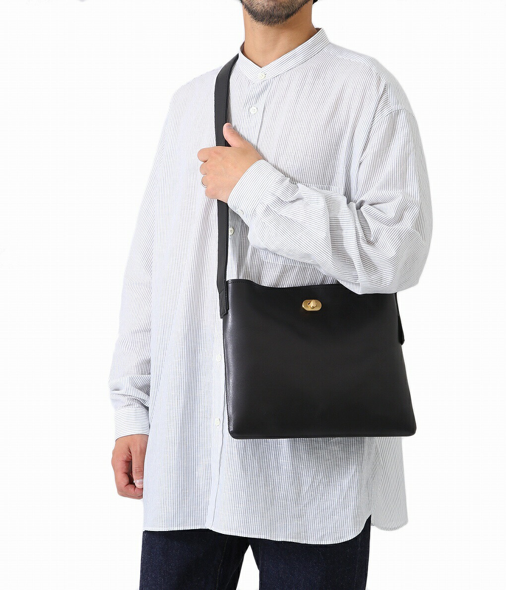 ブルー系有名ブランドmmmm様専用>>twist buckle bag S ショルダー ...