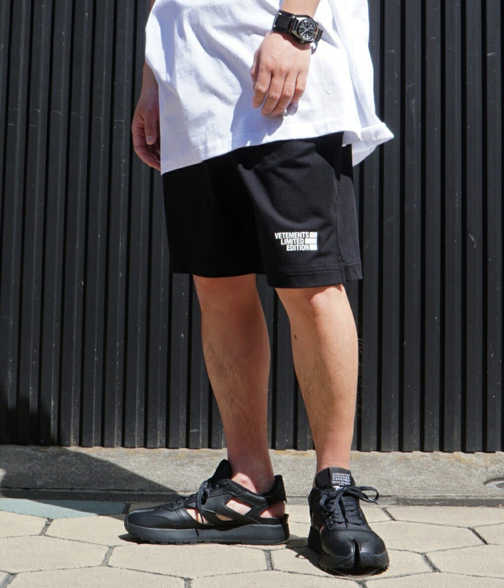 VETEMENTS / ヴェトモン ： LIMITED EDITION SHORTS ： UE52TR130B