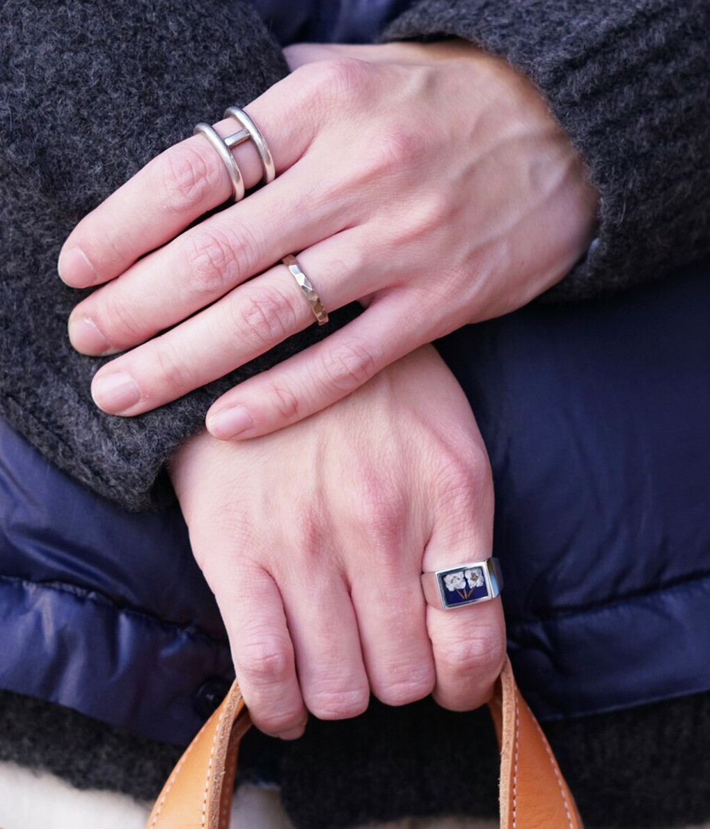 XOLO JEWELRY / ショロ ジュエリー ： Signet Ring with Flower / Blue 