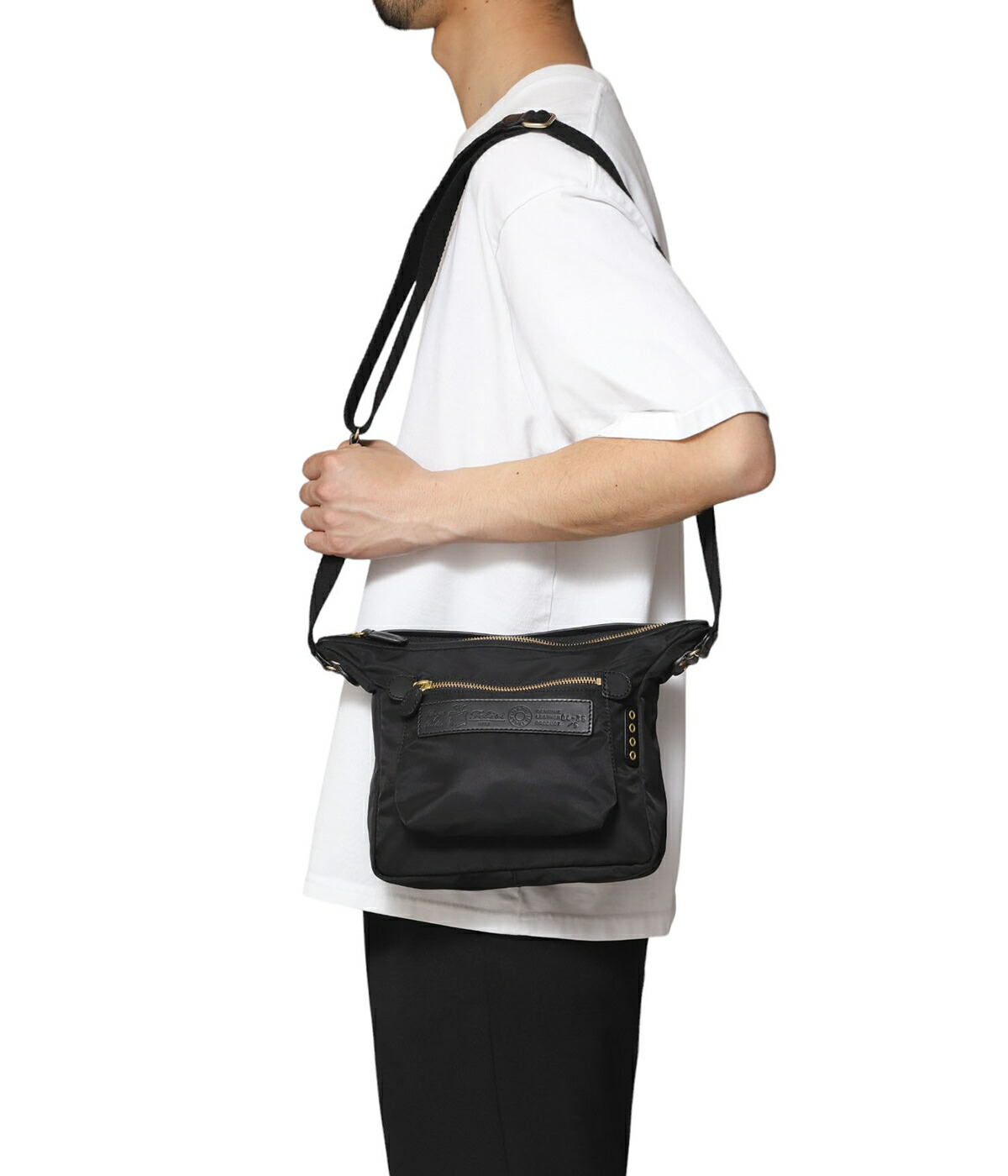 Felisi（フェリージ） ： Shoulder Bag（S） / 全2色 ： 04-35-5-DS