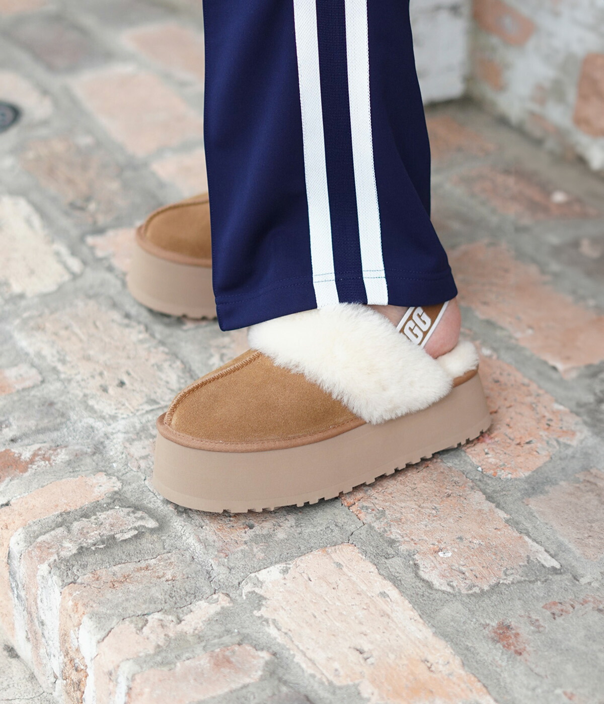 UGG / アグ ： W FUNKETTE 全2色 1113474 : ARKnets - 通販