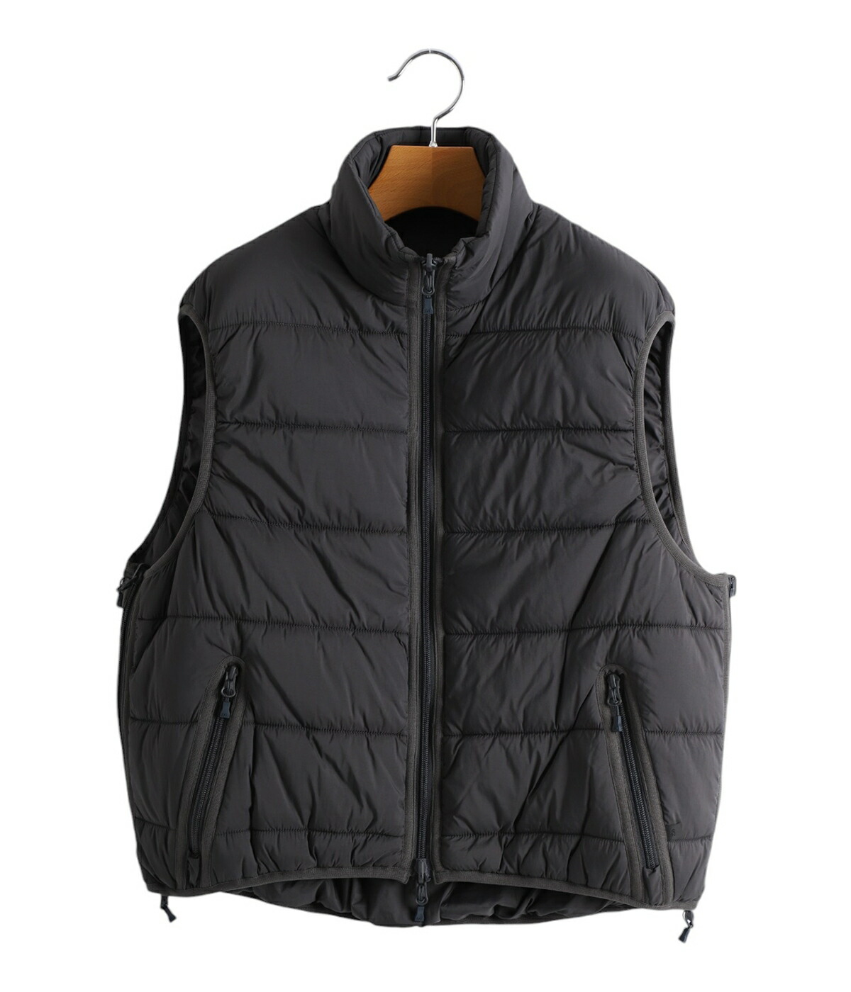 ネットで注文 24AW daiwa 黒新品 S VEST PUFF TECH pier39 トップス