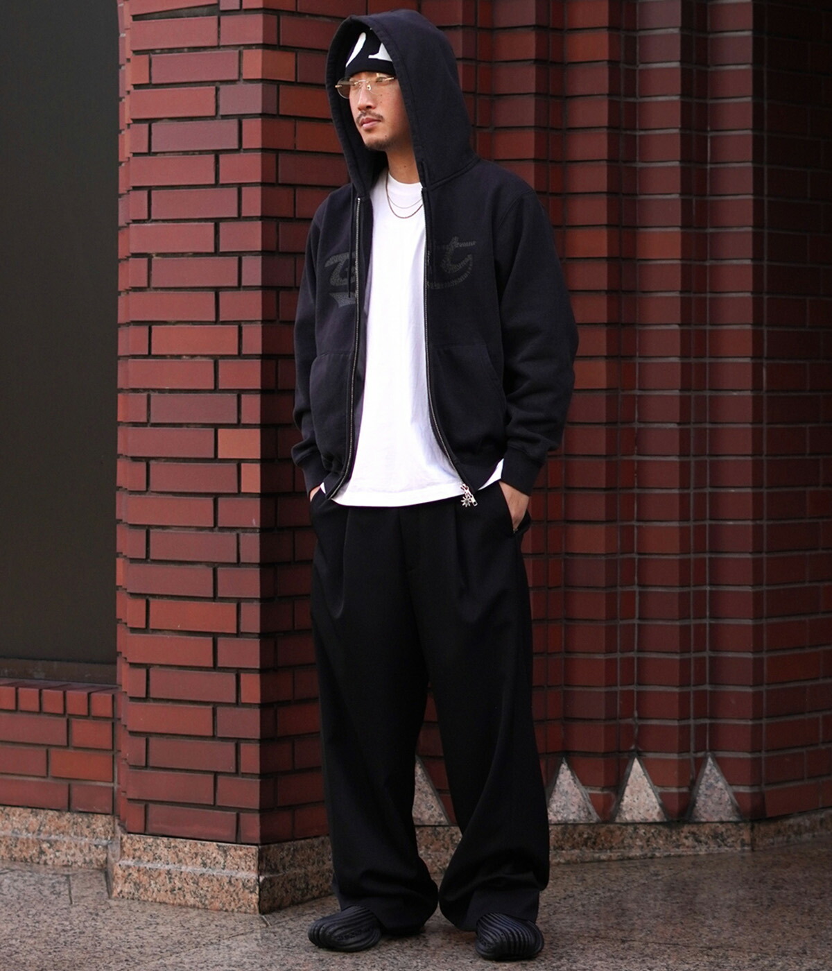 ALIVEFORM / アライヴフォーム ： ARMIS LOW ARMIS-LOW