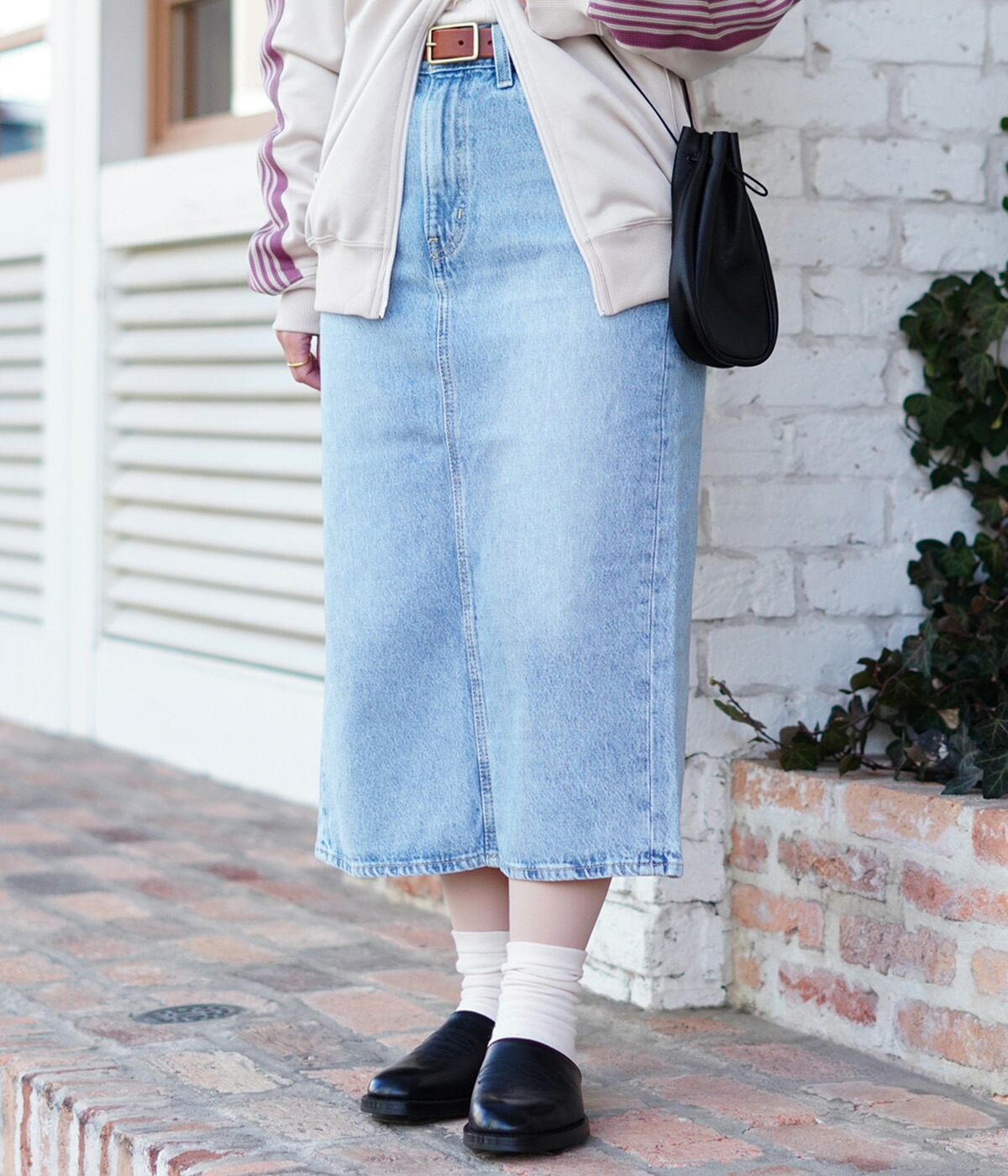Levi's（リーバイス） ： [レディース]HR BACK SLIT SKIRT ： 001VH