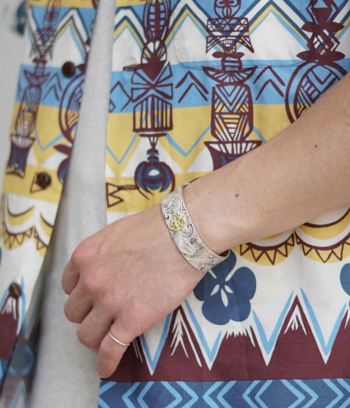SUN SURF / サンサーフ ： “TROPICAL WOODCUT” COTTON BROAD S/S OPEN