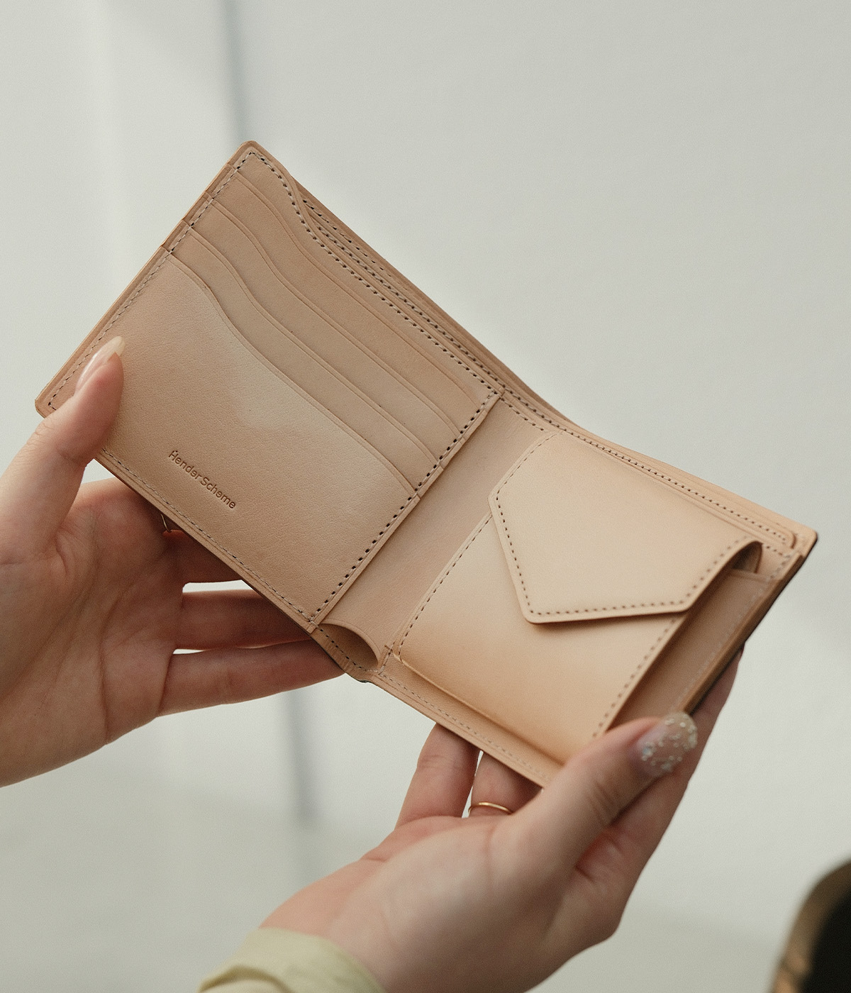 Hender Scheme（エンダースキーマ） ： half folded wallet / 全2色