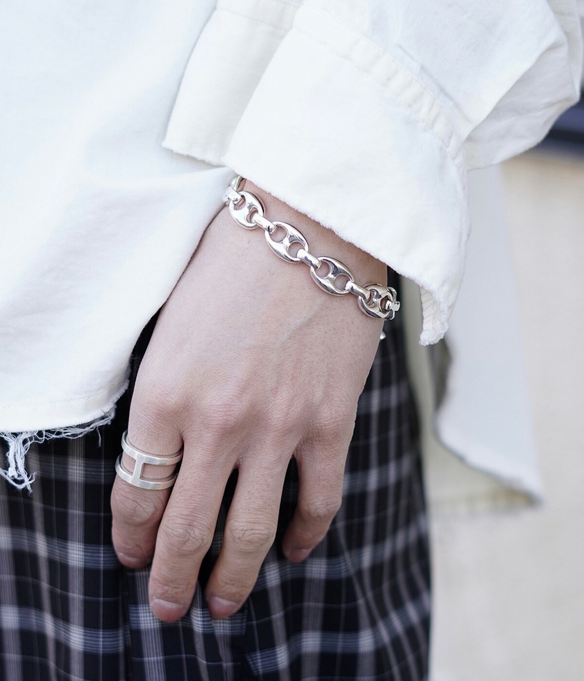 LAVER（ラバー） ： T-BAR BRACELET -PU2643 ： LAVER-NO-PU2643