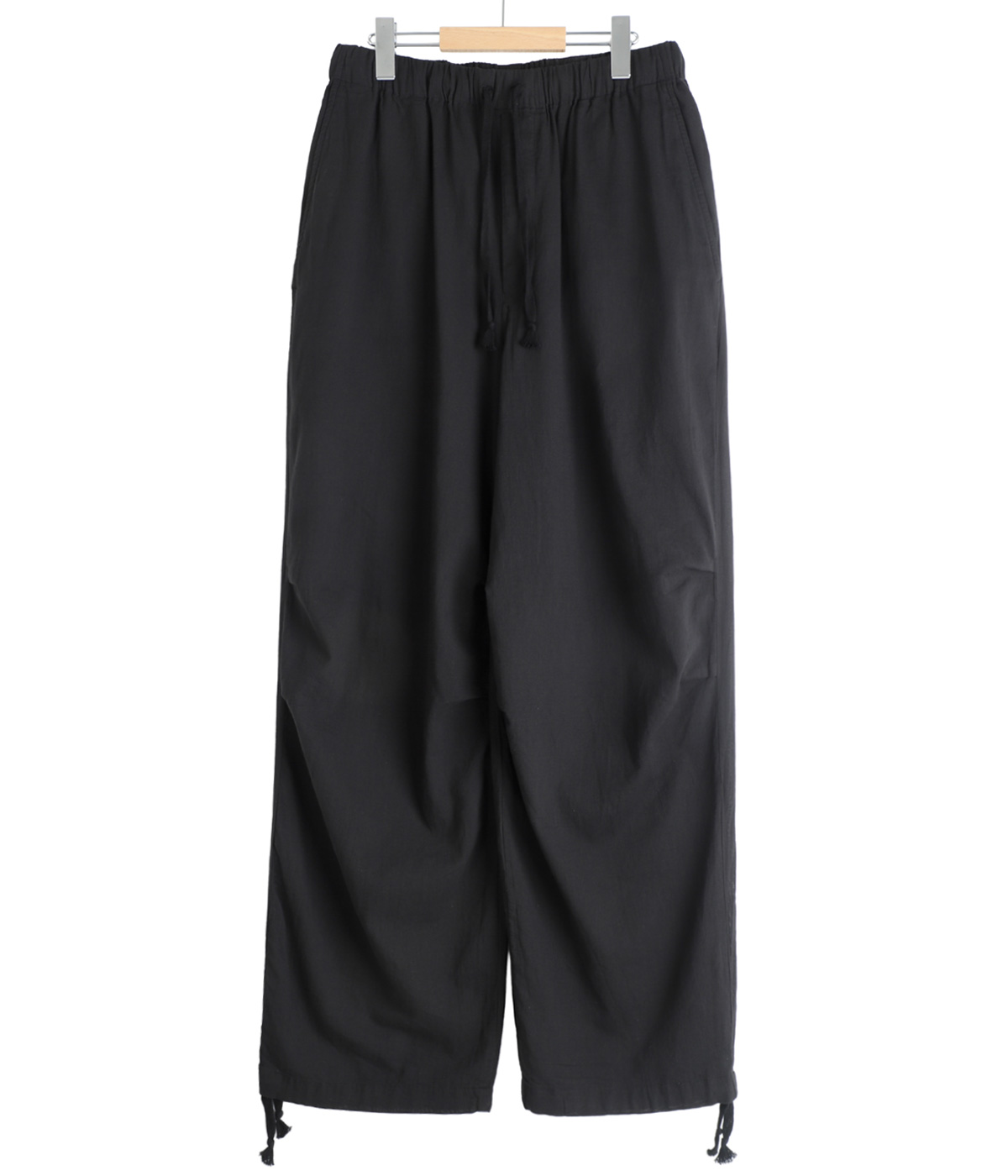marka（マーカ） ： KNEE TUCK PANTS -ORGANIC COTTON HIGH TWISTED