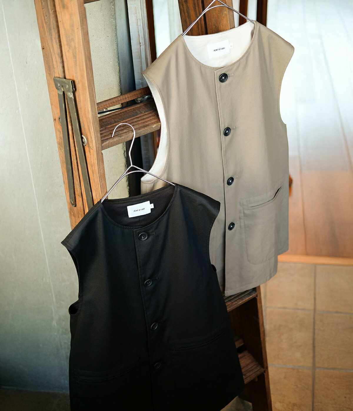 PORT BY ARK ポートバイアーク ： Jerkin Vest / 全2色 ： PO19-VE01