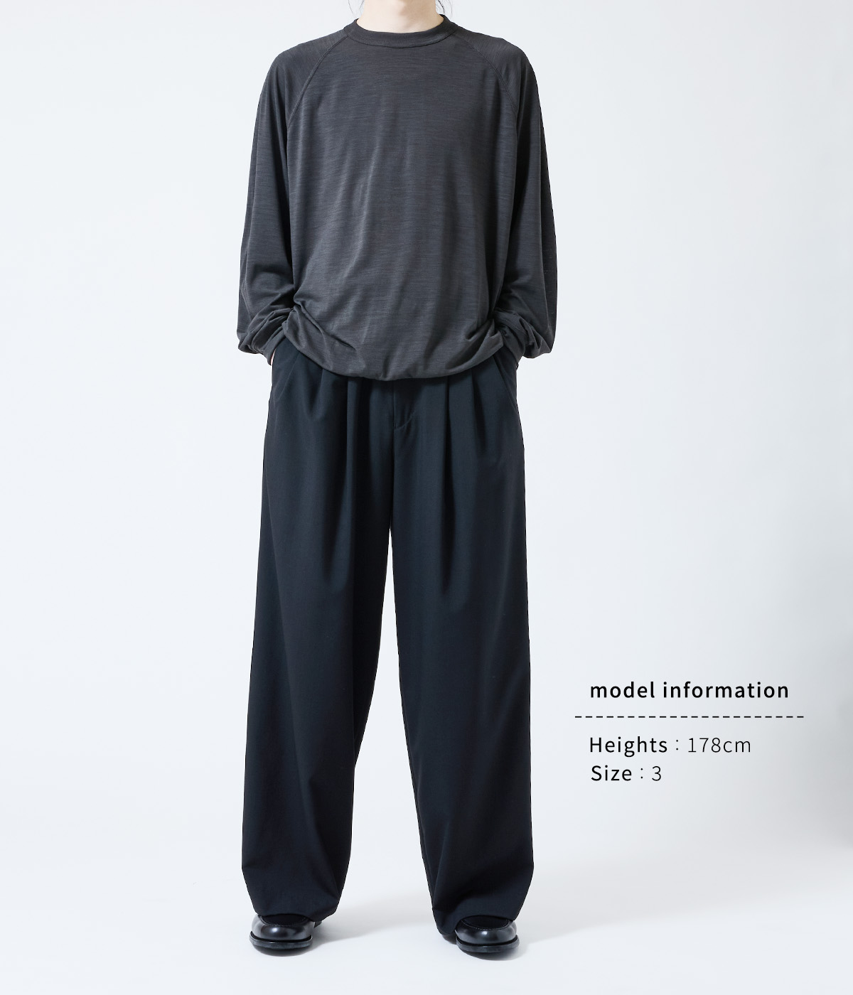 markaware（マーカウェア） ： TRIPLE PLEATED WIDE TROUSERS -ORGANIC