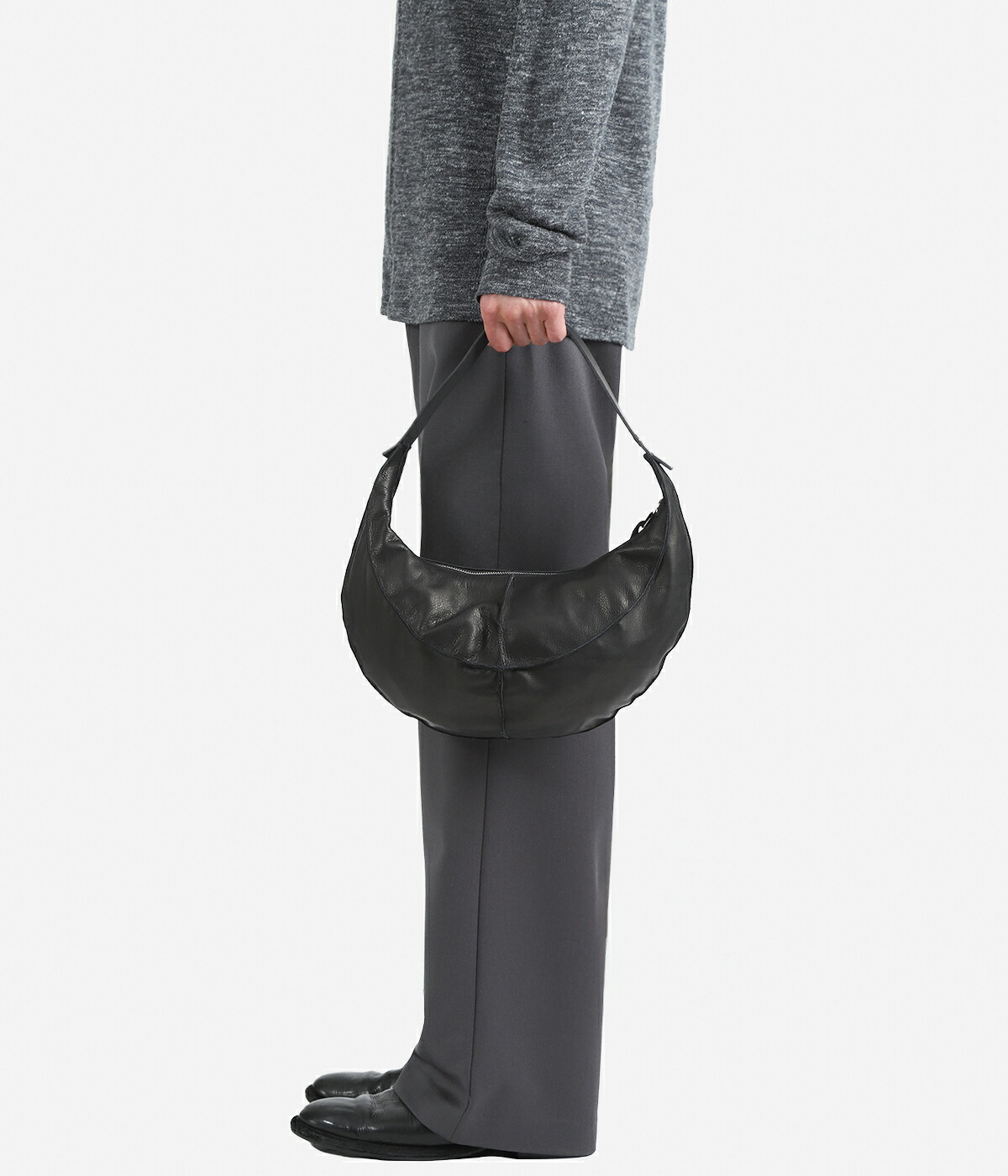m.a+（エムエークロス） ： medium banana bag w/silver cross handle