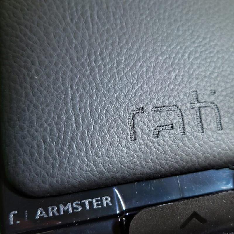 スズキ スイフト ハイブリッドMX 5MT / XG '23- 専用アームレスト アームスター2 モバイルタイプ センターコンソールボックス 肘掛 収納 Rati Armster2 SWIFT | スイフト | 04