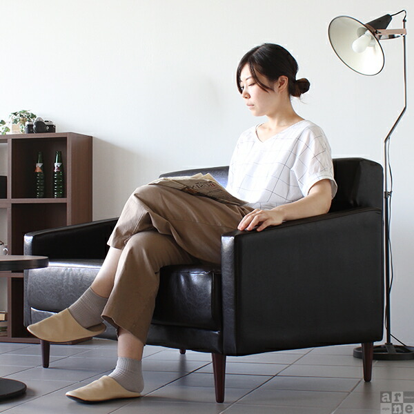 黒い合成皮革の2人掛けソファ サンコウ ソファ ソファー 2人掛け 幅150cm 2P 革 本革 合皮