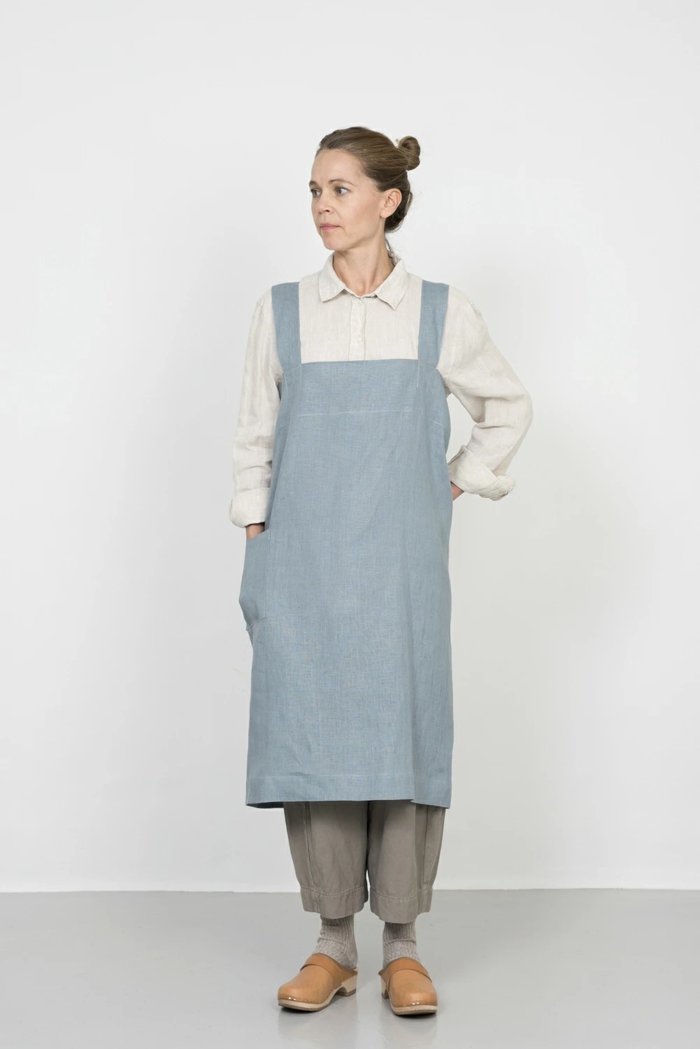 fog linen work（フォグリネンワーク） リネンスクエアクロスエプロン