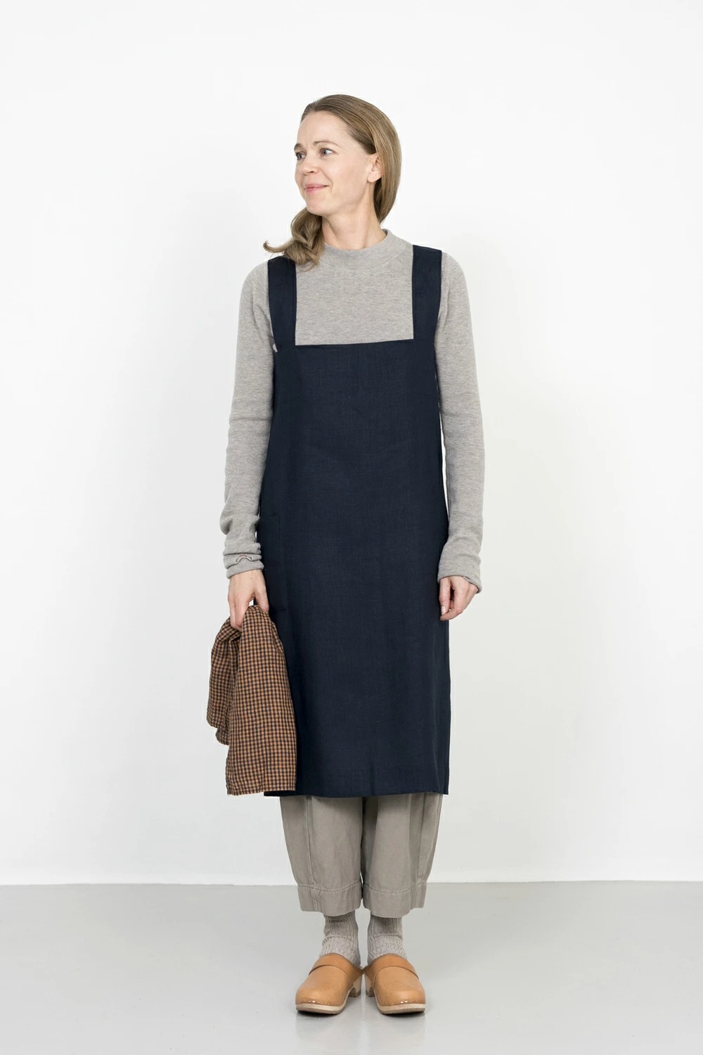 fog linen work（フォグリネンワーク） リネンスクエアクロスエプロン