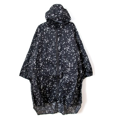 アンダーカバー Kiu ネイビー 花柄 レインコート kiu2025ss_2.jpg?v=1748911833