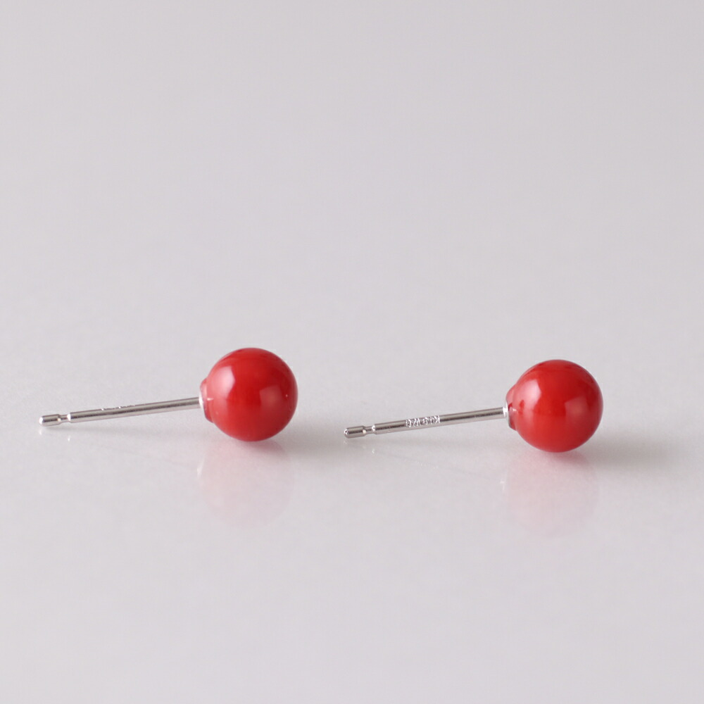 ≪送料無料&1年保証付き≫ 日本産血赤珊瑚5.6ミリ玉K18WGピアス : 珊瑚