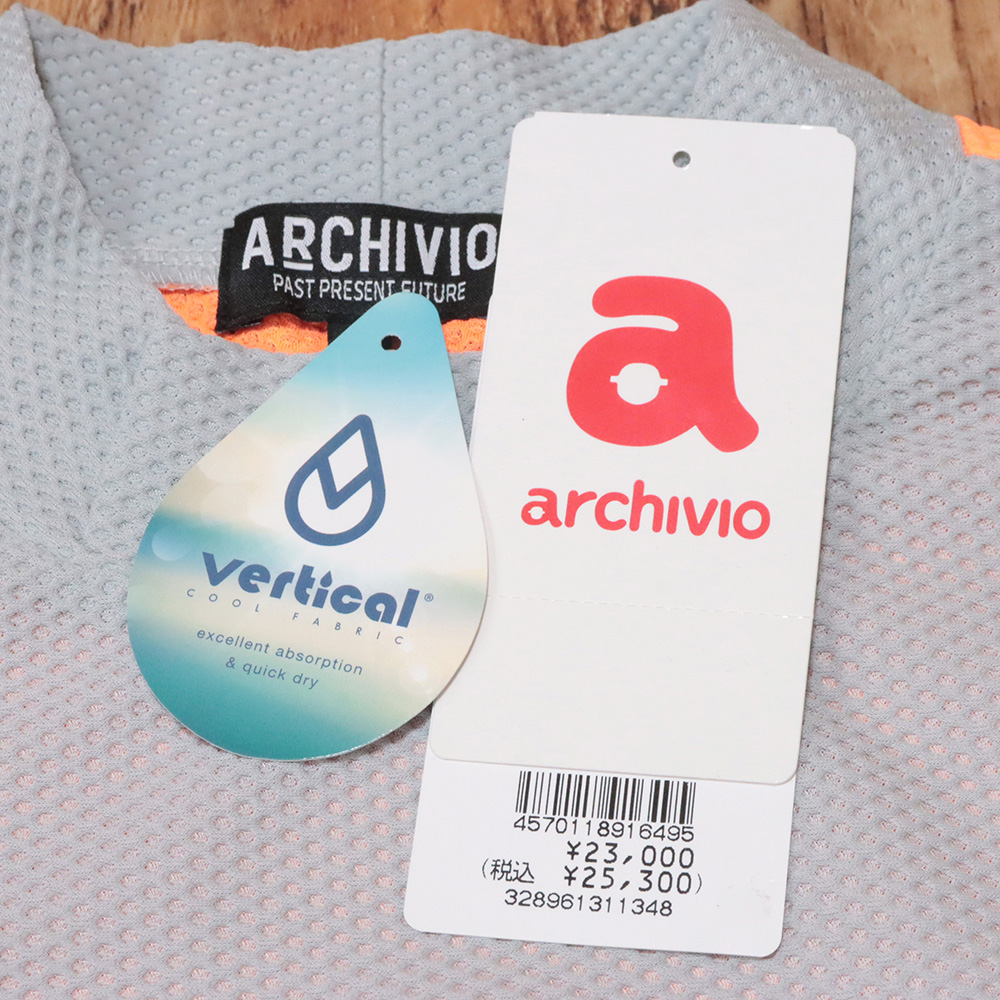 新品❤️ARCHIVIO 半袖モックネック スポーツウェア ARCHIVIO アルチビオ 半袖モックネックTシャツ ホワイト系 50